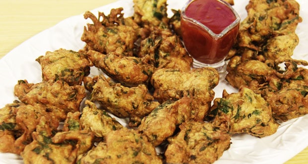 Chopped Palak Pakoras