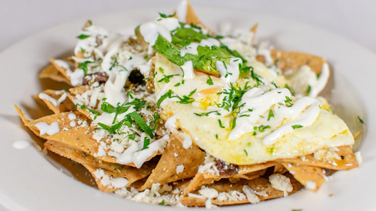 Cheesy Beef Nachos Recipe | Dawat