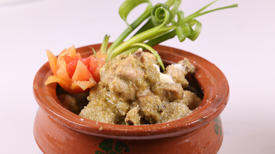 Chicken Green Handi Recipe | Masala Mornings