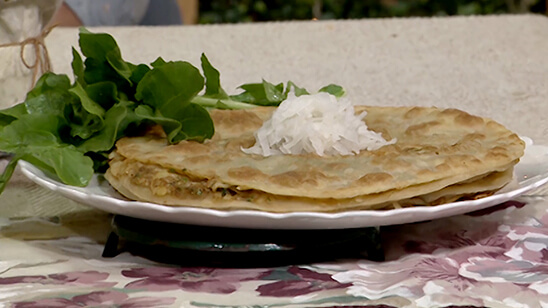 Mooli Kay Parathay Recipe | Lazzat